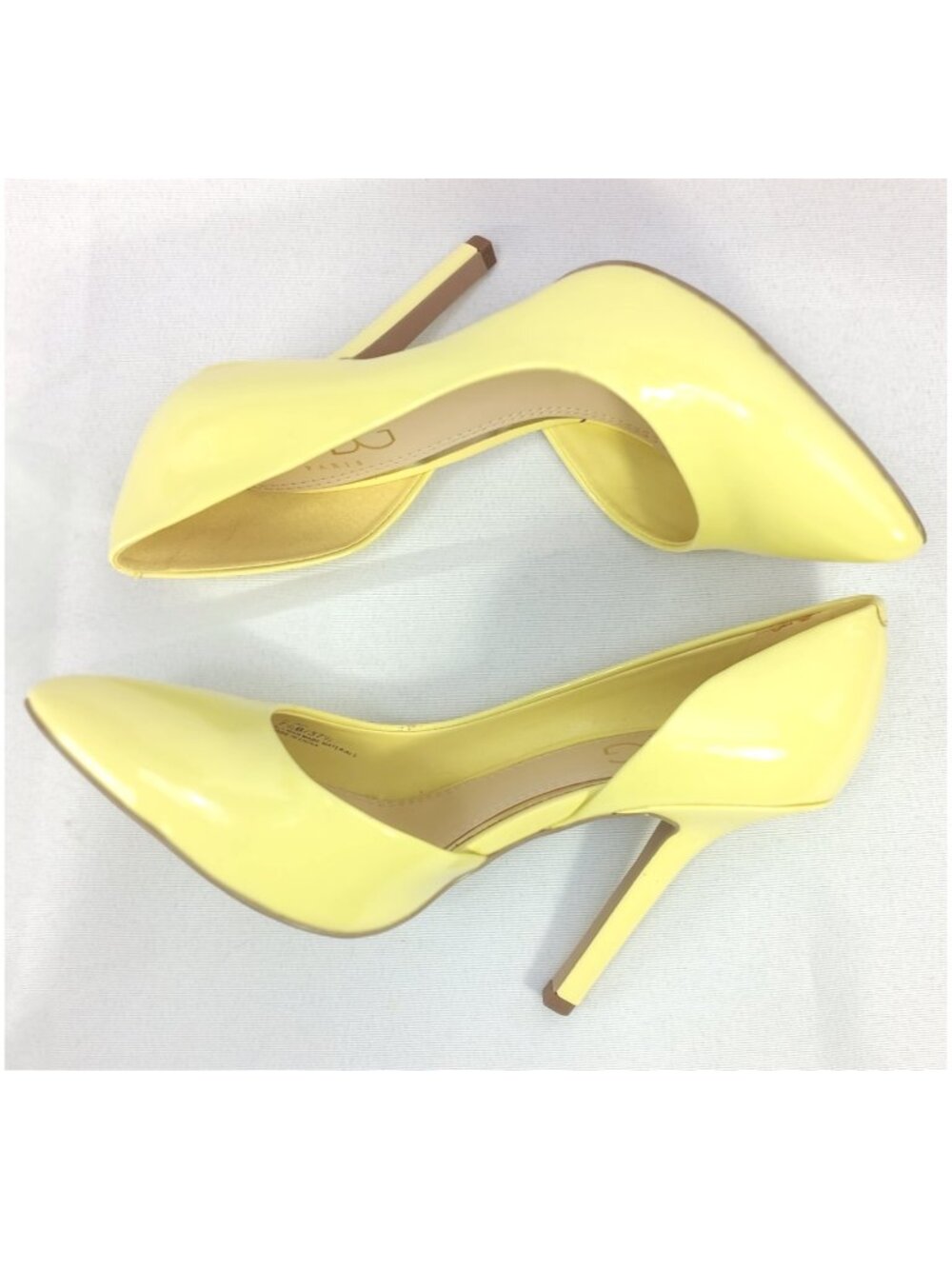 BCBG Paris Bright Yellow Patent Leather D'Orsay Pointy Toe High Heels Pumps BNWB - Picture 3 of 6